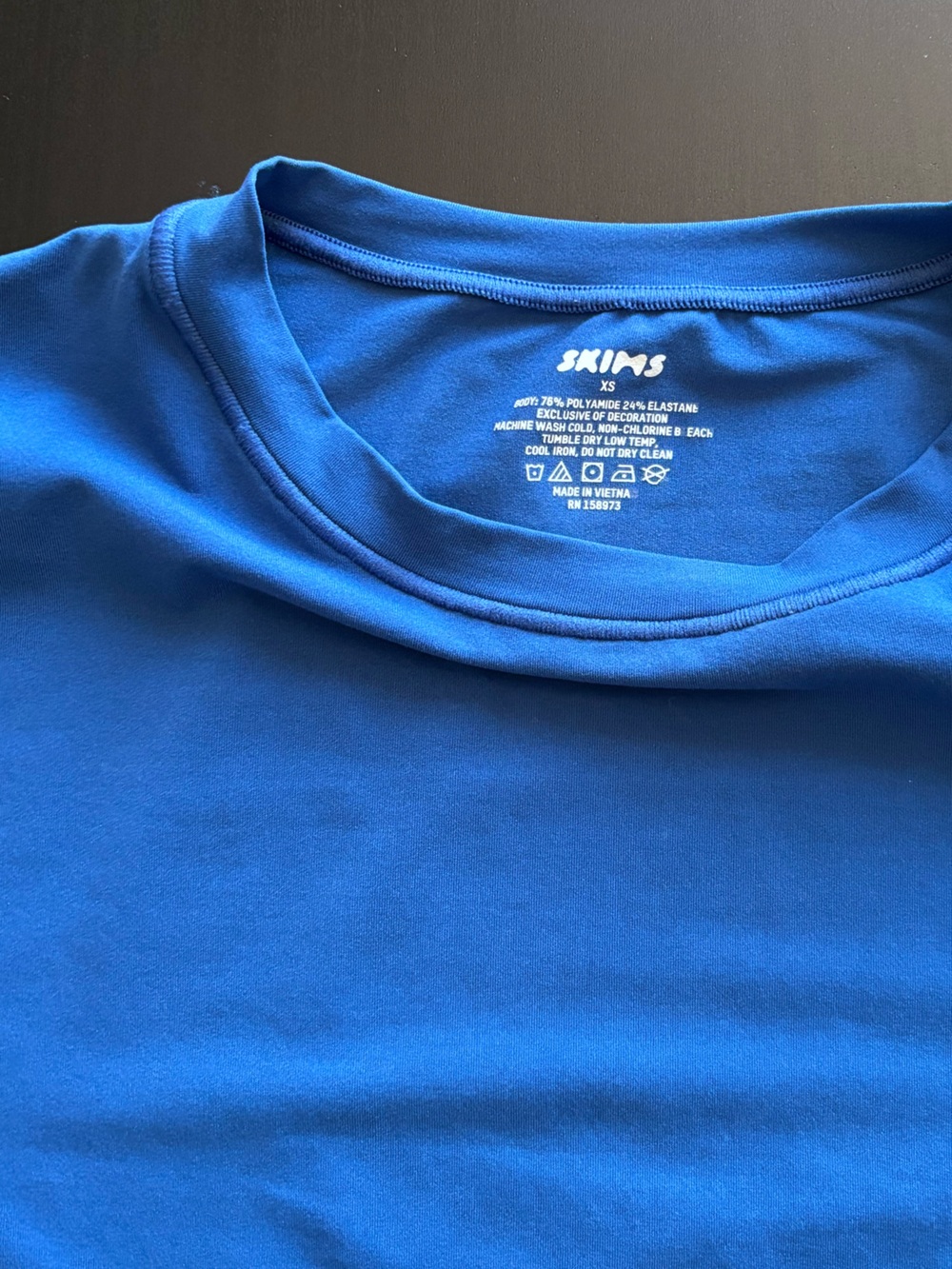 SKIMS Fits Everybody Long Sleeve T-Shirt in Sapphire Blue - Picture 5 of 7